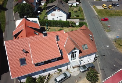 Fertiges Haus von oben Luftbild